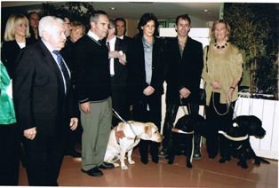 Décembre 2004 - S.A.S. la Princesse Stéphanie entourée par MM. Louis Le Fileul, Gérard Bonnivard et Mme Marta de Salas Moreno